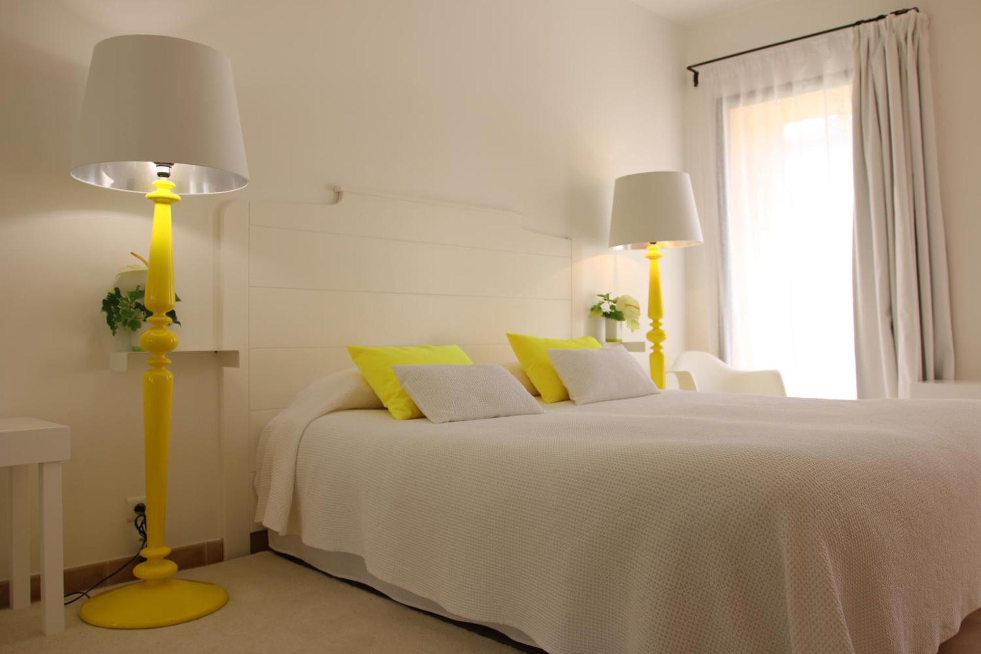 Le Relais D'Angelique Bed & Breakfast Lunel  Oda fotoğraf