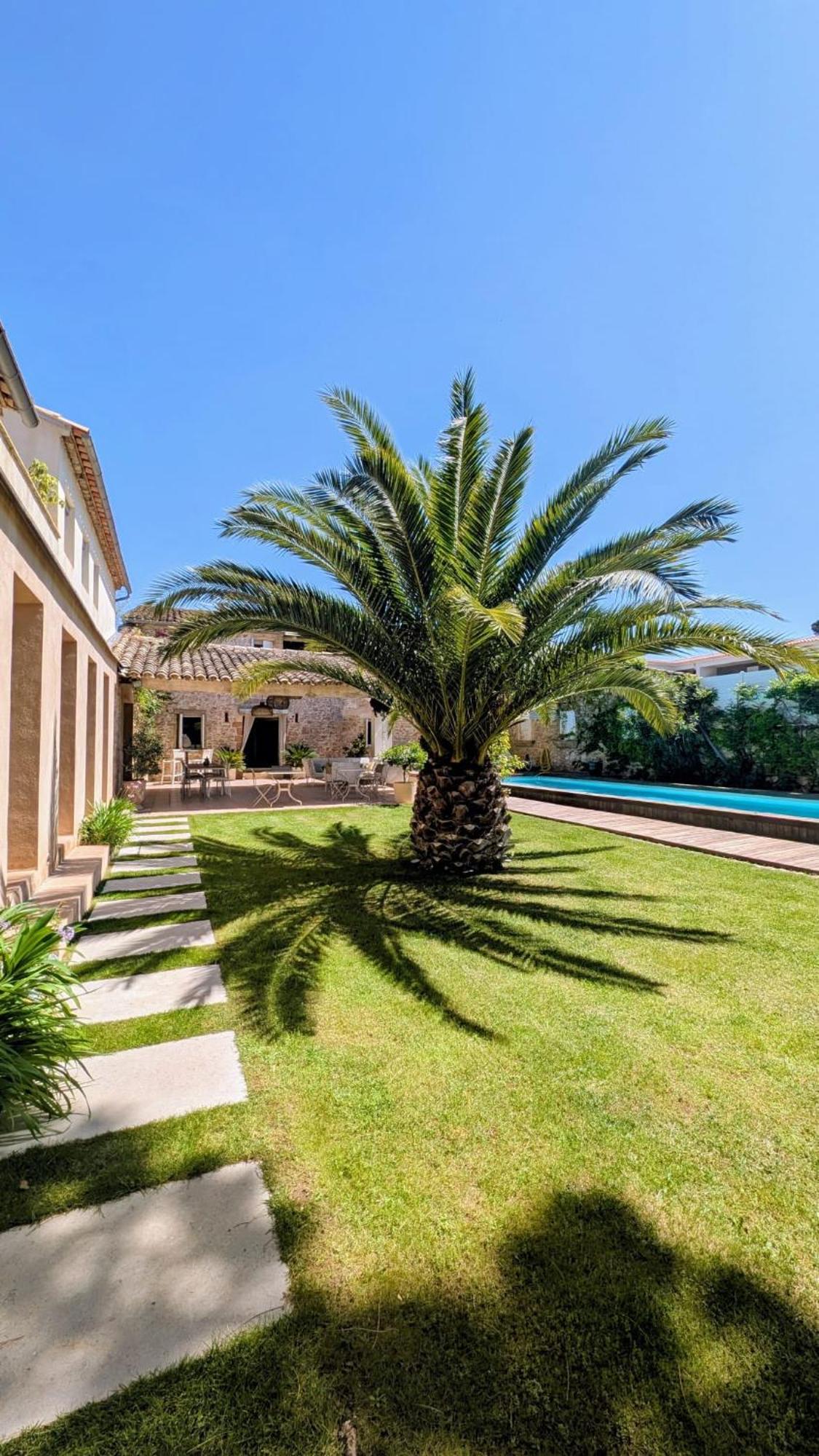Le Relais D'Angelique Bed & Breakfast Lunel  Dış mekan fotoğraf
